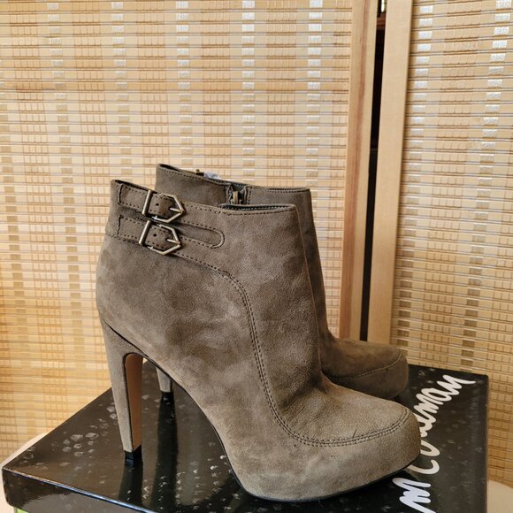 SAM EDELMAN "Kit" Suede Ankle High Heel Booties - Picture 3 of 5